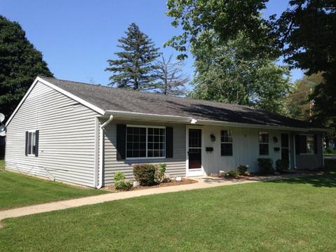8 W Douglas St, Bangor, MI 49013 photo 1