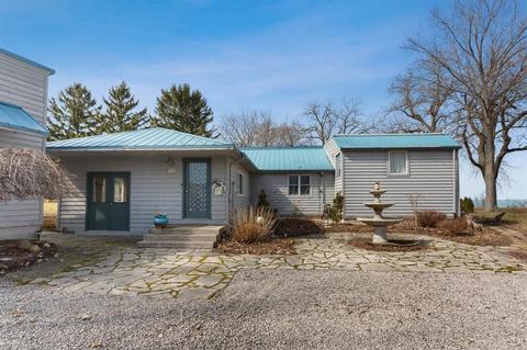 3960 Evergreen Ln Benton Harbor Mi 49022 26 Photos Mls 69020011967 Movoto