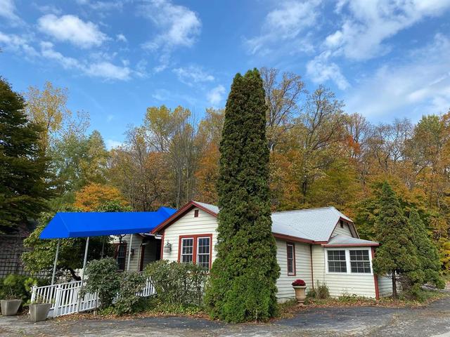 7 Lakeside Homes For Sale Lakeside Mi Real Estate Movoto