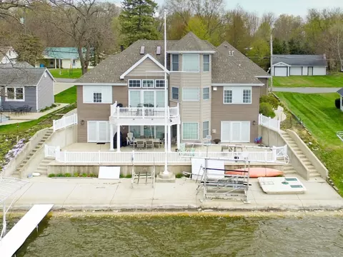 1261 Willow Dr, Colon, MI 49040 photo 1