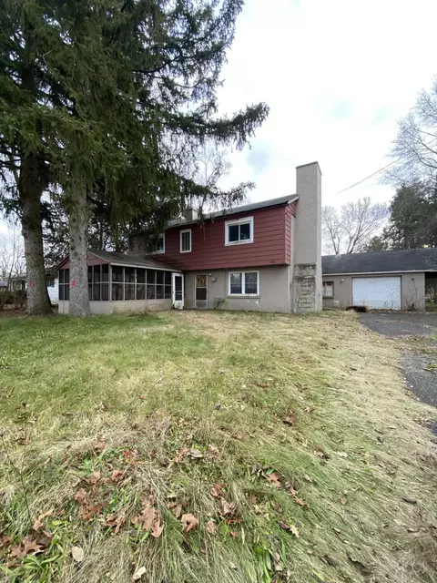 18185 S River Rd, Lockport, MI 49093 photo 1