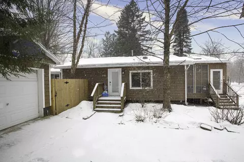 15950 Roe St, Buchanan, MI 49107 photo 1