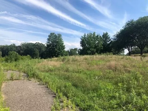 Signal Point Dr., Niles, MI 49120