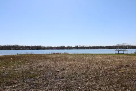 63395 Lakeshore Drive Modifier 1 Dr, Keeler, MI 49047