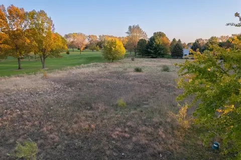 2831 Peachtree Ln, Benton Harbor, MI 49022