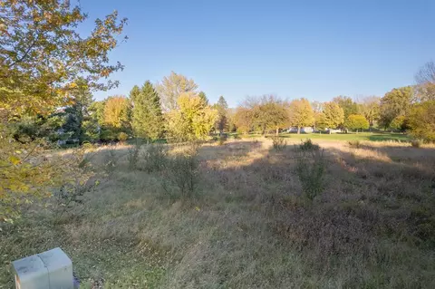 2735 Peachtree Ln, Benton Harbor, MI 49022