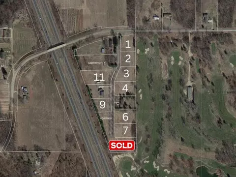 2717 Peachtree Ln, Benton Harbor, MI 49022