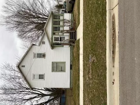 434 Elm St, Watervliet, MI 49098