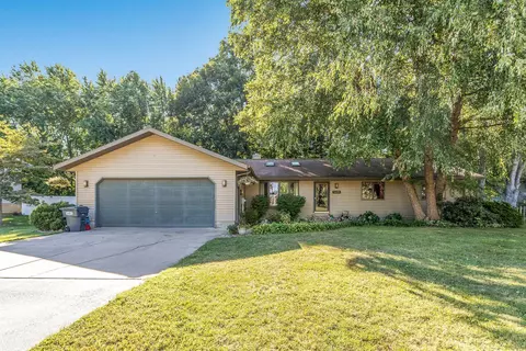 5648 Newton Ave, Coloma, MI 49038