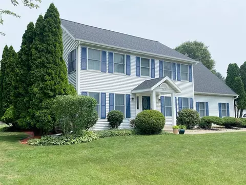 717 Lincoln Pines Pl, St. Joseph, MI 49085