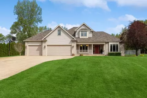 4314 S Tanglewood Trl, Royalton, MI 49085