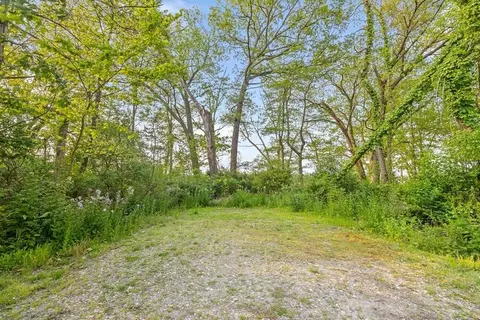 625 Marquette Dr, New Buffalo, MI 49117