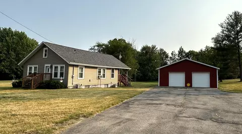 13600 Wilson Rd, New Buffalo, MI 49117