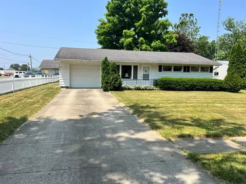 1834 S 12th St, Niles, MI 49120