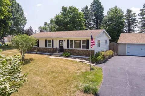 67141 68th Ave, Watervliet, MI 49098