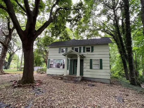 1298 Colfax Ave, Benton Harbor, MI 49022