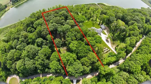 17077 Long Lake Rd, Cassopolis, MI 49031