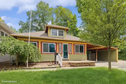 1221 Guernsey Ct, St. Joseph, MI 49085