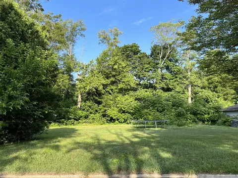 468 Jones Ave, South Haven, MI 49090