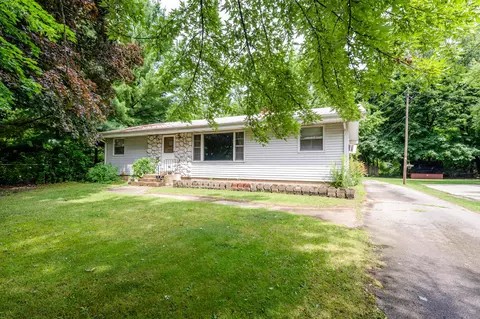 167 E Delaware Ave, Benton, MI 49022