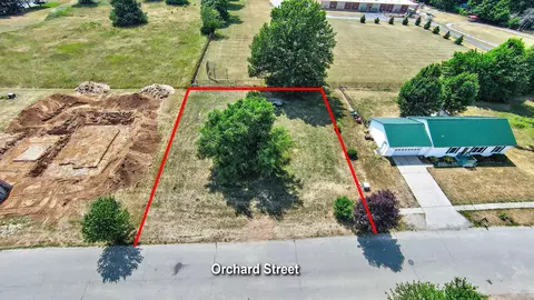 430 Orchard St, Constantine, MI 49042