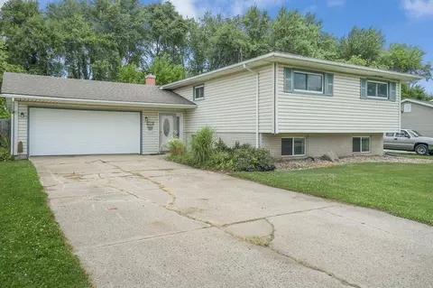 307 Kowal Dr, La Porte, IN 46350