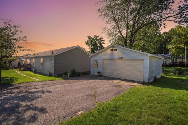 31889 N Ct, Dowagiac, MI 49047
