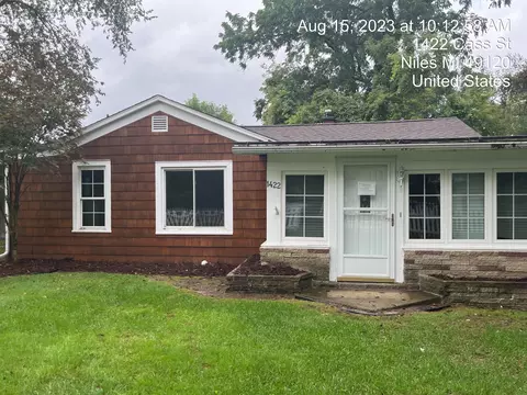 1422 Cass St, Niles, MI 49120