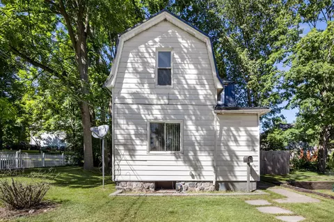 209 E Water St, Cassopolis, MI 49031