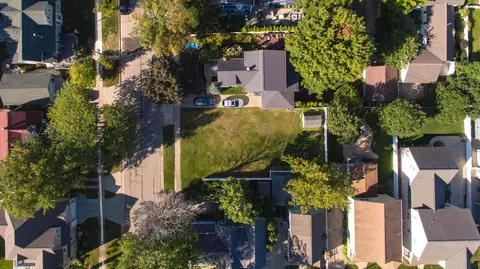 613 Saint Joseph St, South Haven, MI 49090