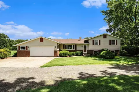 209 Knott Rd, Niles, MI 49120
