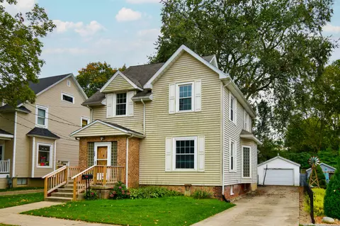 738 Oak St, Niles, MI 49120