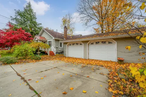 88 River St, Niles, MI 49120