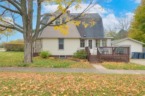 602 Cherry St, South Haven, MI 49090