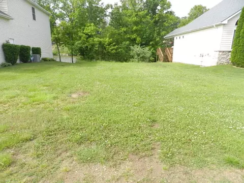 602 Swan River Dr, Benton, MI 49022