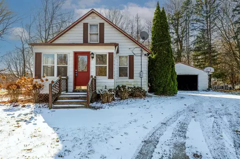 2718 Niles Rd, St. Joseph, MI 49085