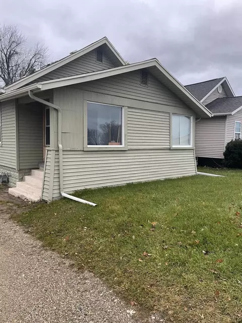 1345 Territorial Rd, Benton, MI 49022