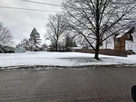 209 N Niles St, Paw Paw, MI 49079