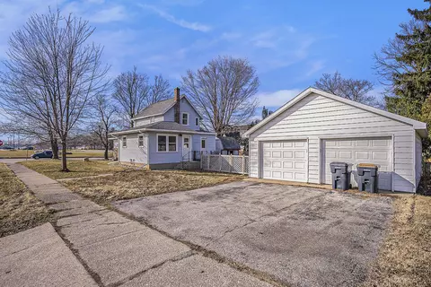 903 La Grange, South Haven, MI 49090