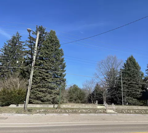 115 S Whittaker St, New Buffalo, MI 49117