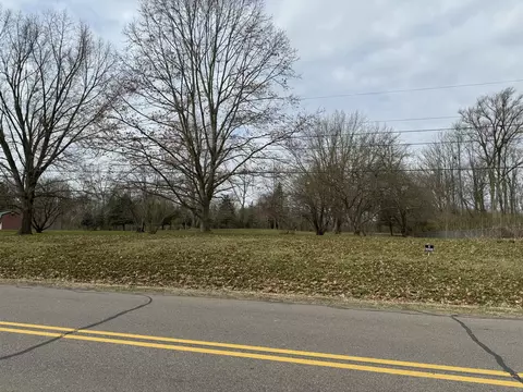 129 Schirmer Pkwy, Buchanan, MI 49107
