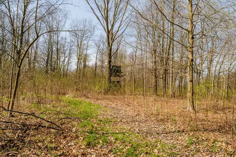 2200 Riverside Rd, Benton, MI 49022