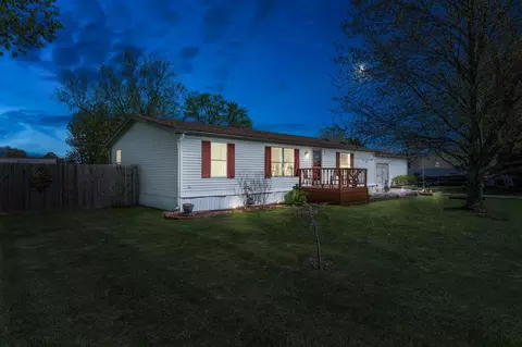 307 E Peck Ave, White Pigeon, MI 49099
