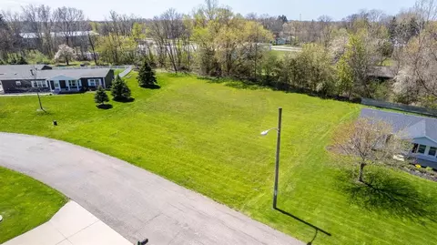 73283 Cider Ct, South Haven, MI 49090