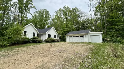 12743 Hills Rd, Buchanan, MI 49107