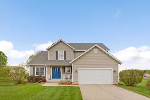 4712 Lauren Ln, Royalton, MI 49085