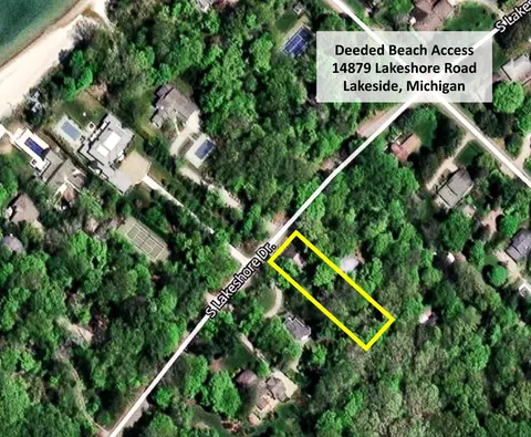 14879 Lakeshore Rd, Chikaming, MI 49116