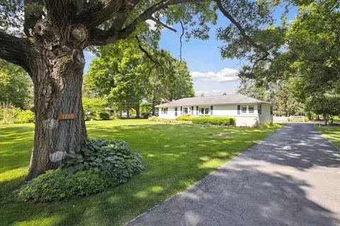 1860 Bakertown Rd, Bertrand, MI 49107