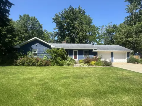 1724 S 3rd St, Niles, MI 49120