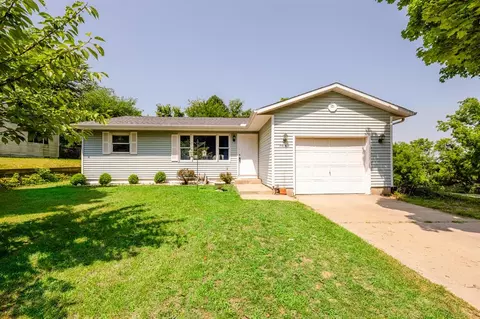 7418 Aumack Dr, Eau Claire, MI 49111